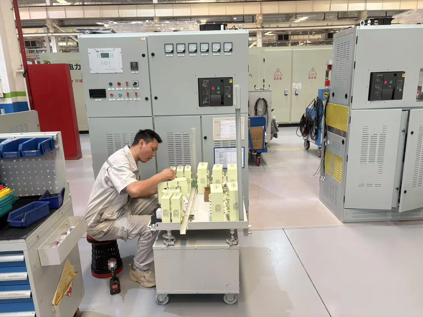 Prefabricated substation assembly